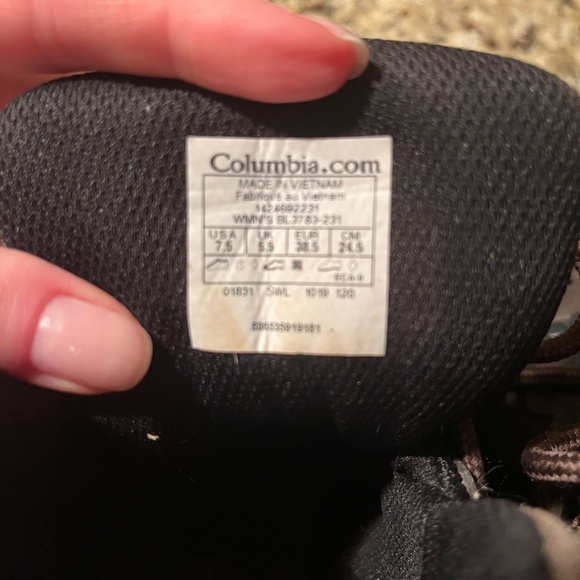 Columbia Hiking Boots - Picture 4 of 6